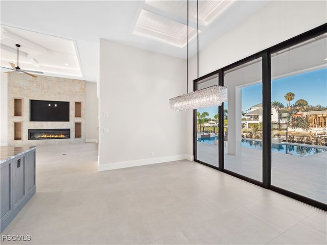 111 Montrose DR, Fort Myers, FL 33919