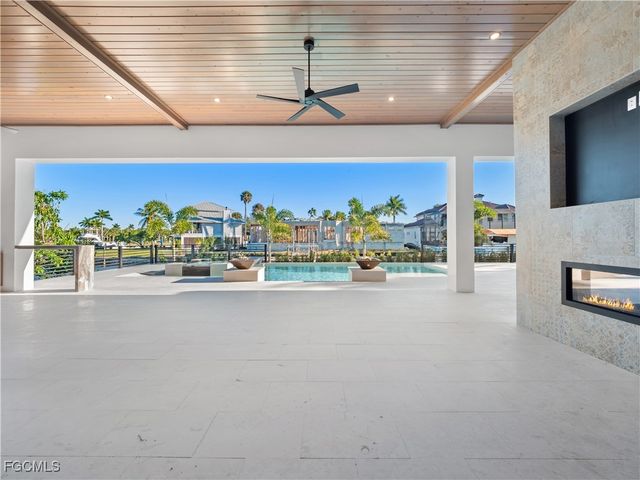 111 Montrose DR, Fort Myers, FL 33919