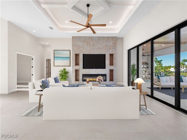 111 Montrose DR, Fort Myers, FL 33919