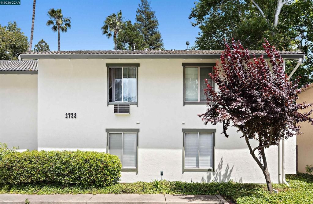 Image 1 of property listing at 2738 Oak Rd 161, Walnut Creek, CA 94597