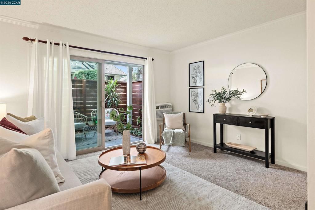 Image 4 of property listing at 2738 Oak Rd 161, Walnut Creek, CA 94597