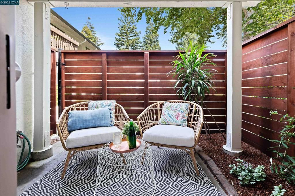 Image 6 of property listing at 2738 Oak Rd 161, Walnut Creek, CA 94597
