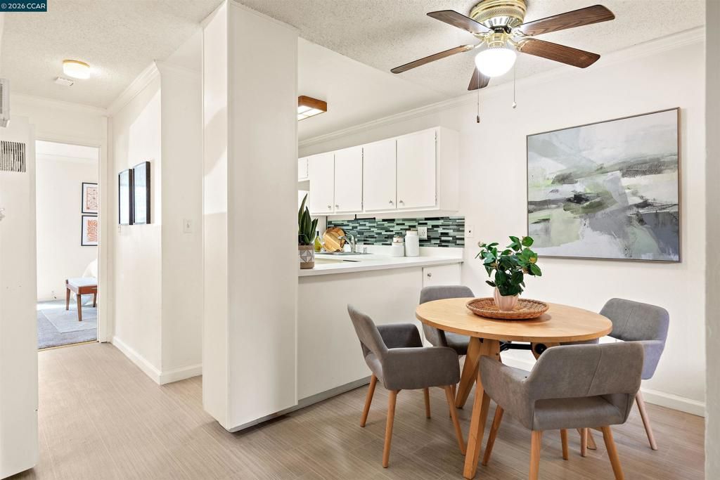 Image 9 of property listing at 2738 Oak Rd 161, Walnut Creek, CA 94597
