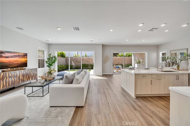 140 Walworth, Lake Forest, CA 92630
