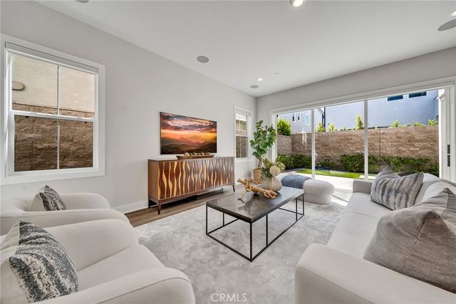 140 Walworth, Lake Forest, CA 92630