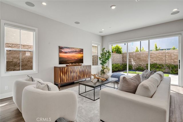 140 Walworth, Lake Forest, CA 92630