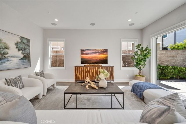 140 Walworth, Lake Forest, CA 92630