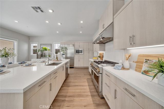 140 Walworth, Lake Forest, CA 92630