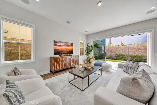 140 Walworth, Lake Forest, CA 92630