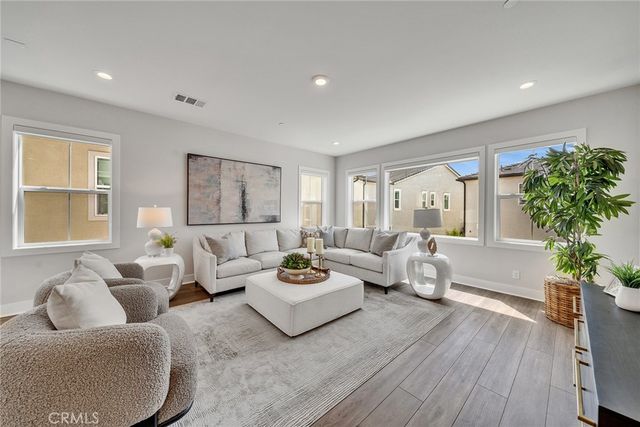 140 Walworth, Lake Forest, CA 92630