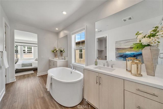 140 Walworth, Lake Forest, CA 92630