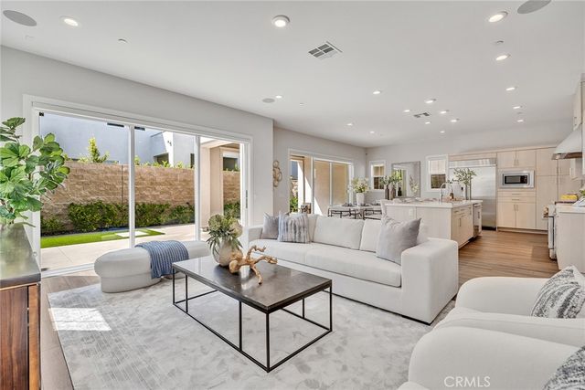 140 Walworth, Lake Forest, CA 92630