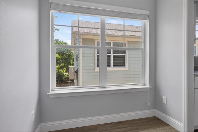 410 Fulton Street 102, Denton, TX 76201