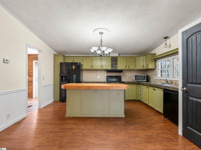 2740 Highway 414, Taylors, SC 29687