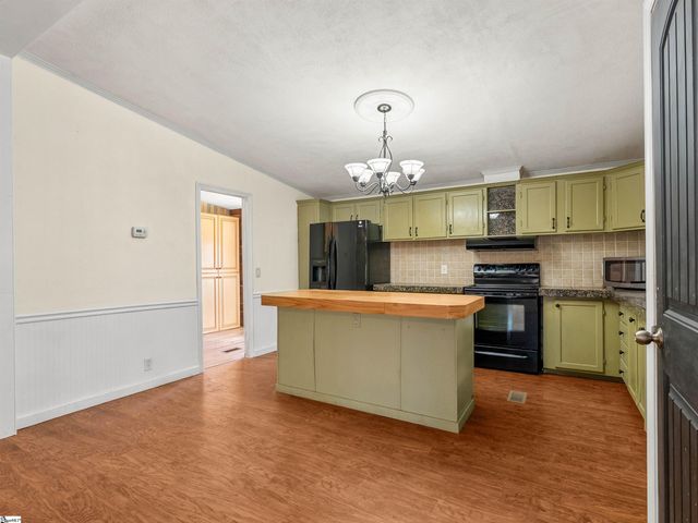 2740 Highway 414, Taylors, SC 29687