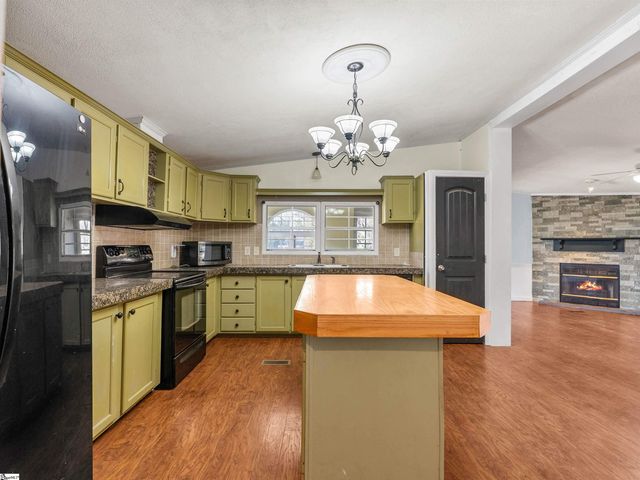 2740 Highway 414, Taylors, SC 29687