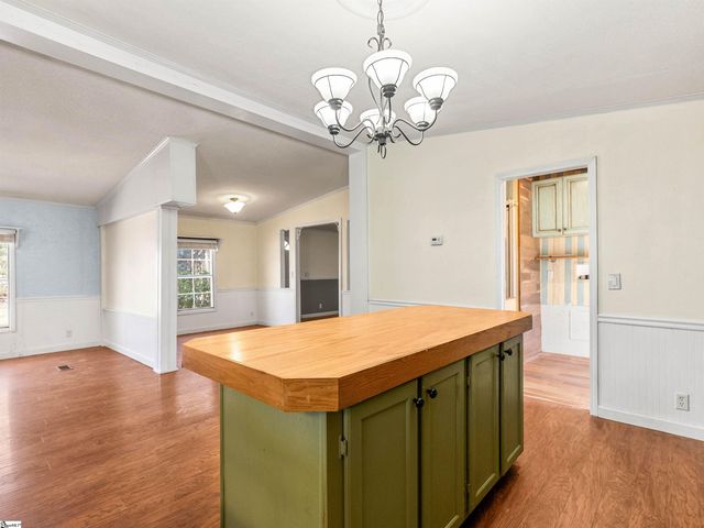 2740 Highway 414, Taylors, SC 29687