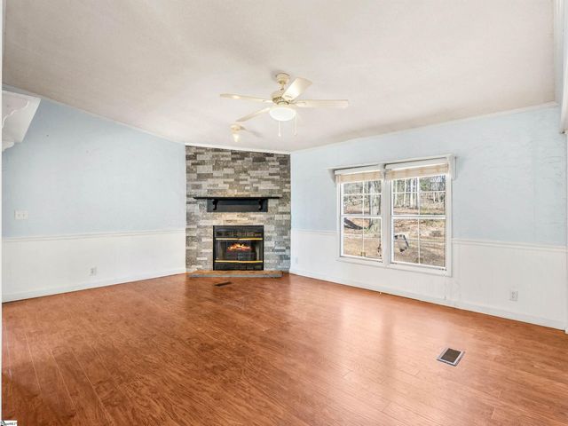 2740 Highway 414, Taylors, SC 29687