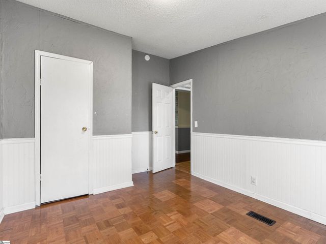 2740 Highway 414, Taylors, SC 29687