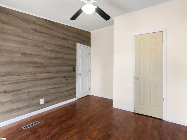 2740 Highway 414, Taylors, SC 29687