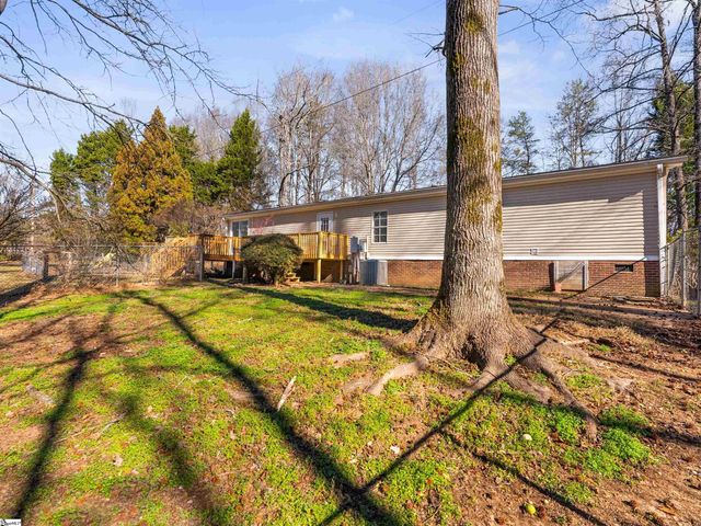 2740 Highway 414, Taylors, SC 29687