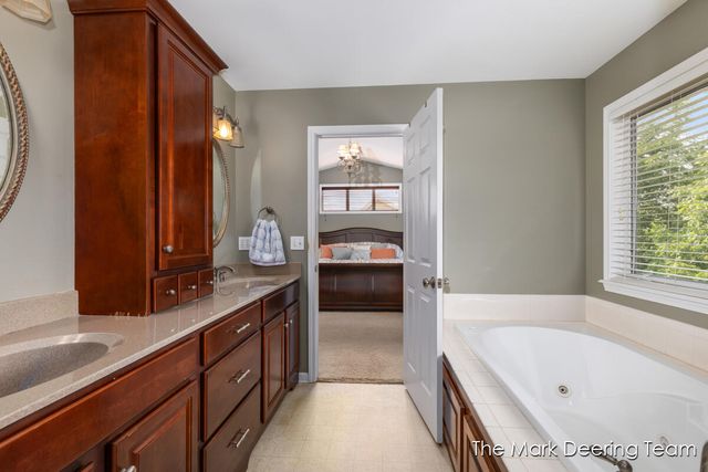 3127 Royal Hannah Drive Ne, Algoma Twp, MI 49341