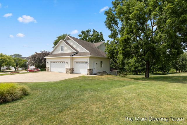 3127 Royal Hannah Drive Ne, Algoma Twp, MI 49341