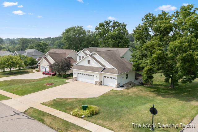 3127 Royal Hannah Drive Ne, Algoma Twp, MI 49341