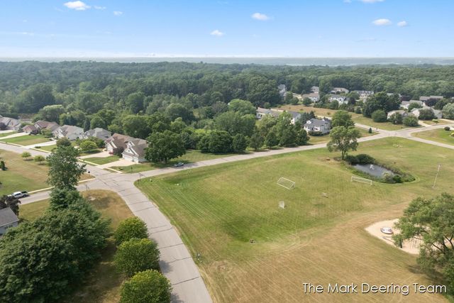 3127 Royal Hannah Drive Ne, Algoma Twp, MI 49341