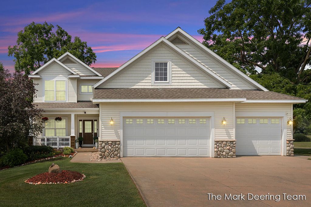 3127 Royal Hannah Drive Ne, Algoma Twp, MI 49341