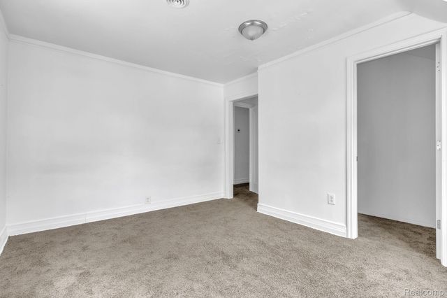 19510 Stratford Road, Detroit, MI 48221