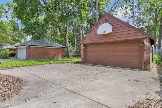 19510 Stratford Road, Detroit, MI 48221