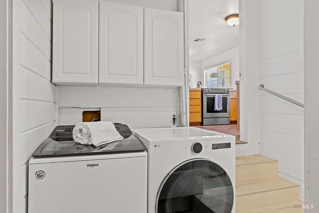 201 Triplett Dr, Cloverdale, CA 95425