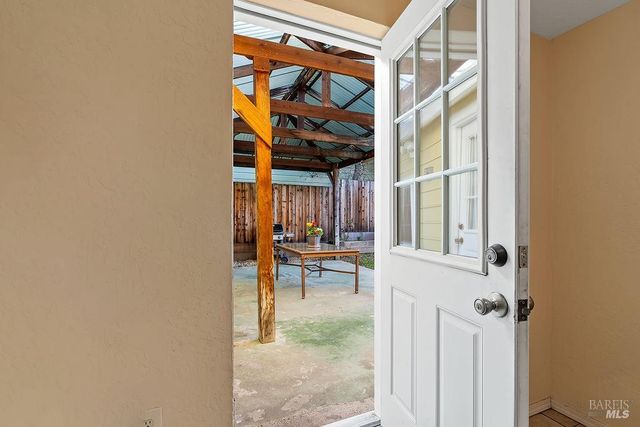 201 Triplett Dr, Cloverdale, CA 95425