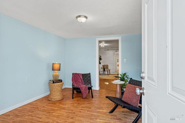 201 Triplett Dr, Cloverdale, CA 95425