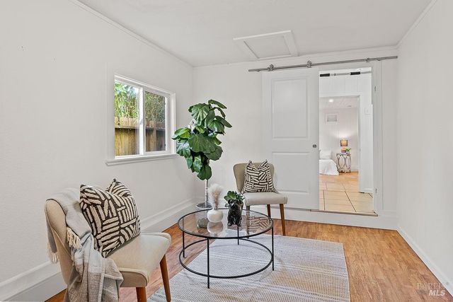 201 Triplett Dr, Cloverdale, CA 95425