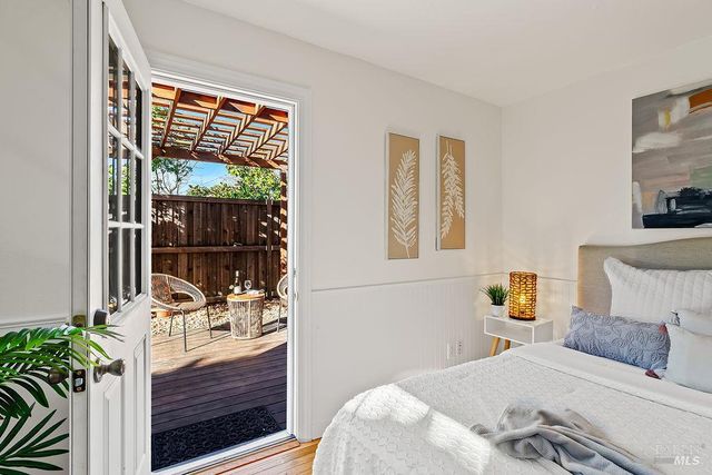 201 Triplett Dr, Cloverdale, CA 95425