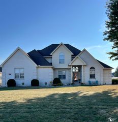 5489 Wimbledon Park Drive, Monroe, MI 48161