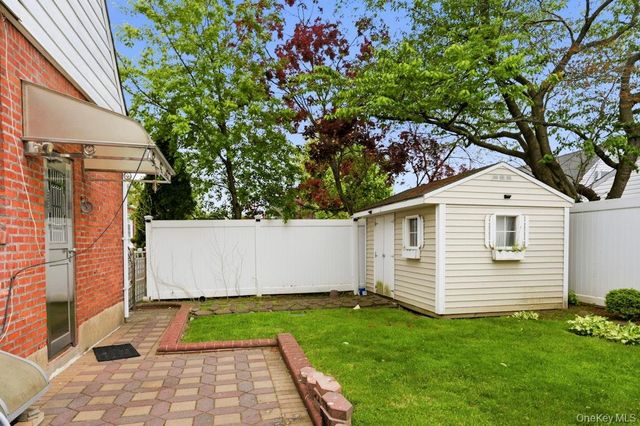 57 Bradford Road, Valley Stream, NY 11580