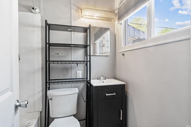 3007 Kentucky Avenue, Fort Wayne, IN 46805