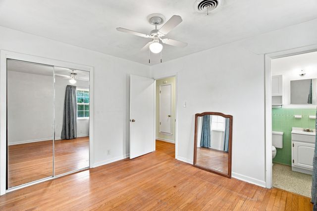 300 Parkwood Place, Lewisville, TX 75067