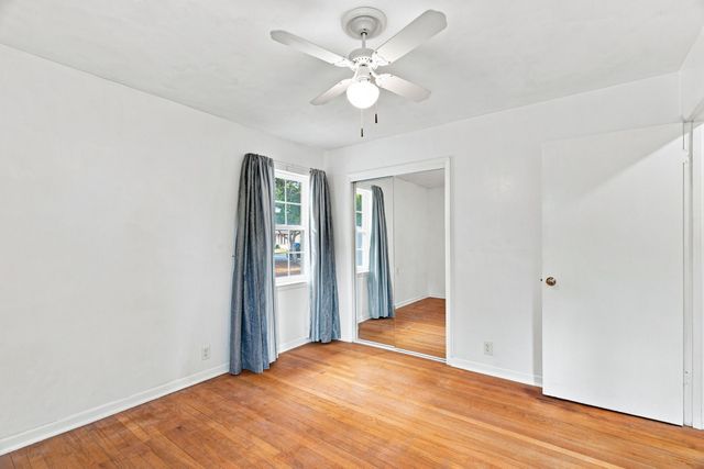 300 Parkwood Place, Lewisville, TX 75067