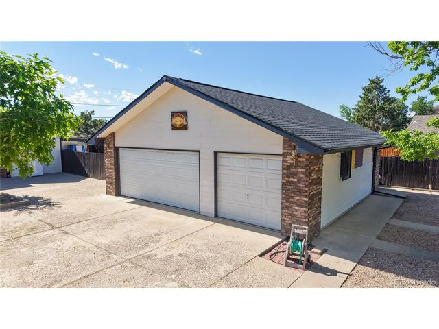693 S 5th Ave, Brighton, CO 80601