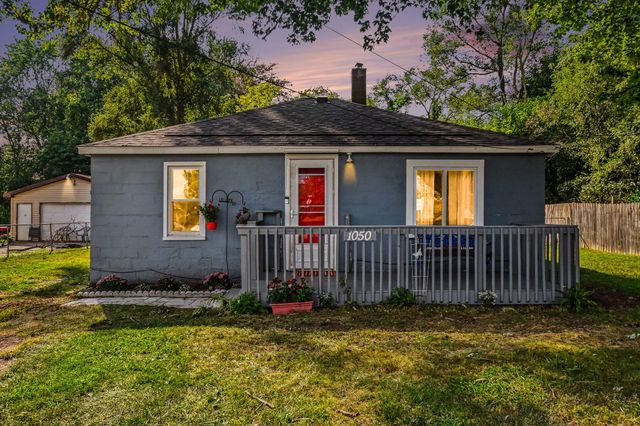 1050 S Crystal Avenue, Benton Charter Twp, MI 49022
