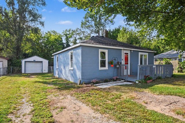 1050 S Crystal Avenue, Benton Charter Twp, MI 49022
