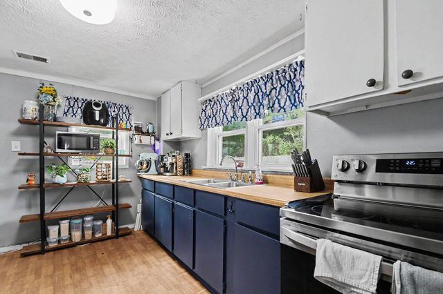 1050 S Crystal Avenue, Benton Charter Twp, MI 49022