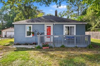 1050 S Crystal Avenue, Benton Charter Twp, MI 49022