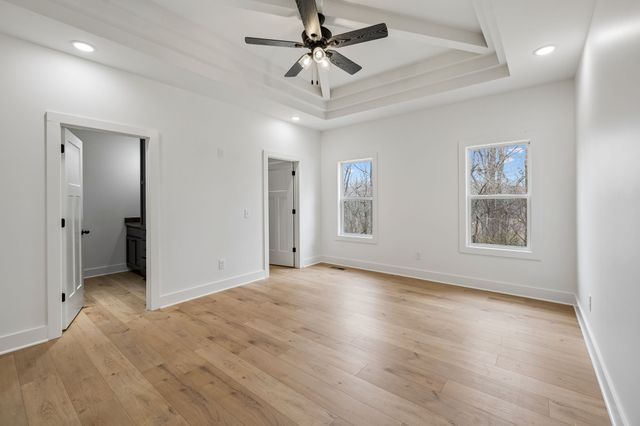 4083 Long Creek Rd, Lafayette, TN 37083