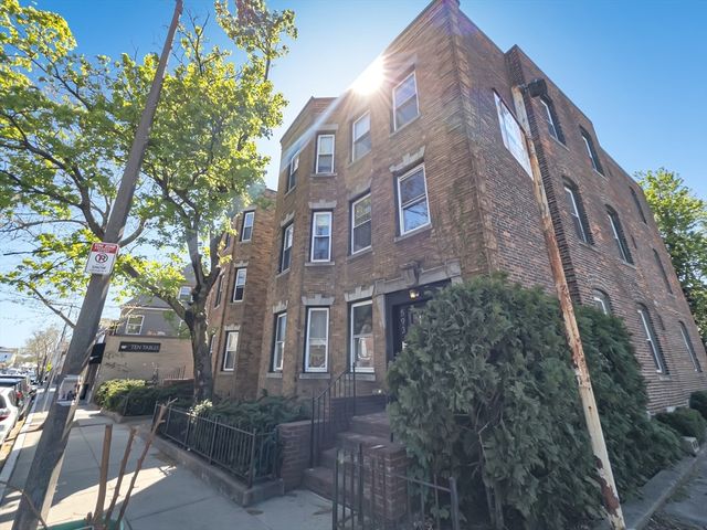 593 Centre Street 3, Boston, MA 02130