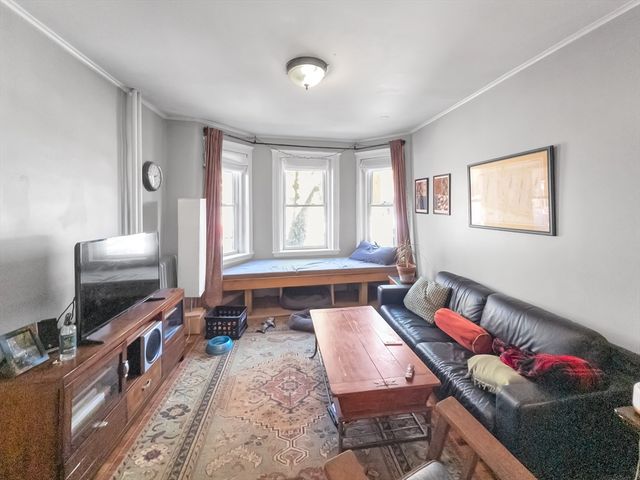 593 Centre Street 3, Boston, MA 02130